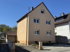 Hauptbild Zentral & ruhig: Ein- bis Zweifamilienhaus mit Entwicklungsmöglichkeiten auf 777 m² Grundstück