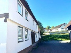 Hauptbild Ein Haus mit Persönlichkeit, historischem Charme, modernen Wohnkomfort und Entwicklungsmöglichkeit!